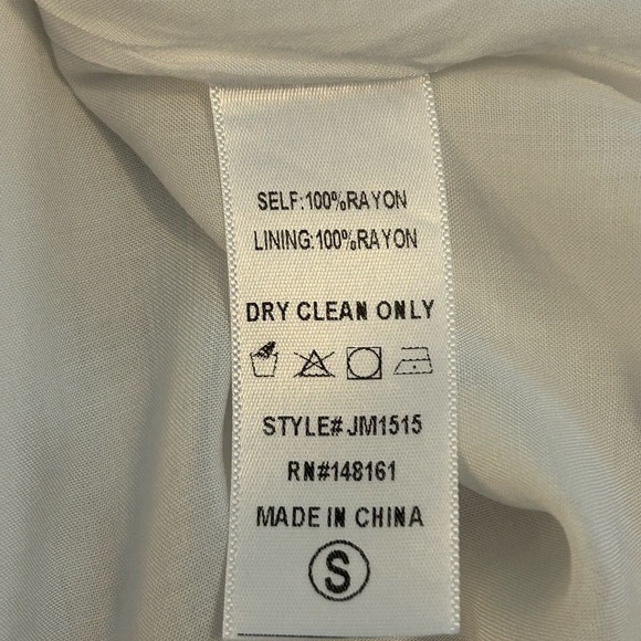 NWOT J. Marie Dani embroidered top in white - Picture 8 of 9